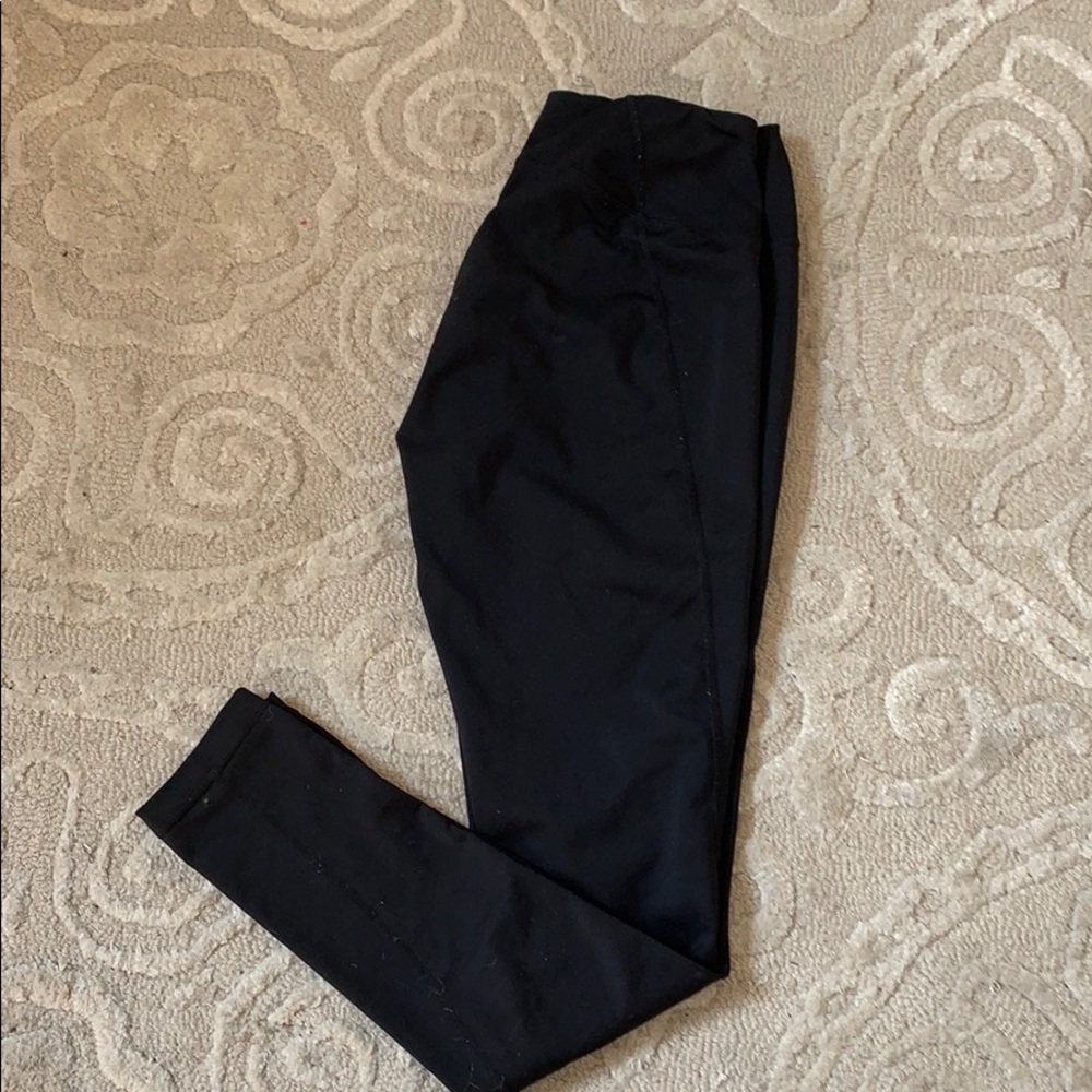 Black workout leggings
